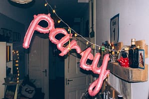 Mottoparty Ideen: Kreative Themen für unvergessliche Feiern