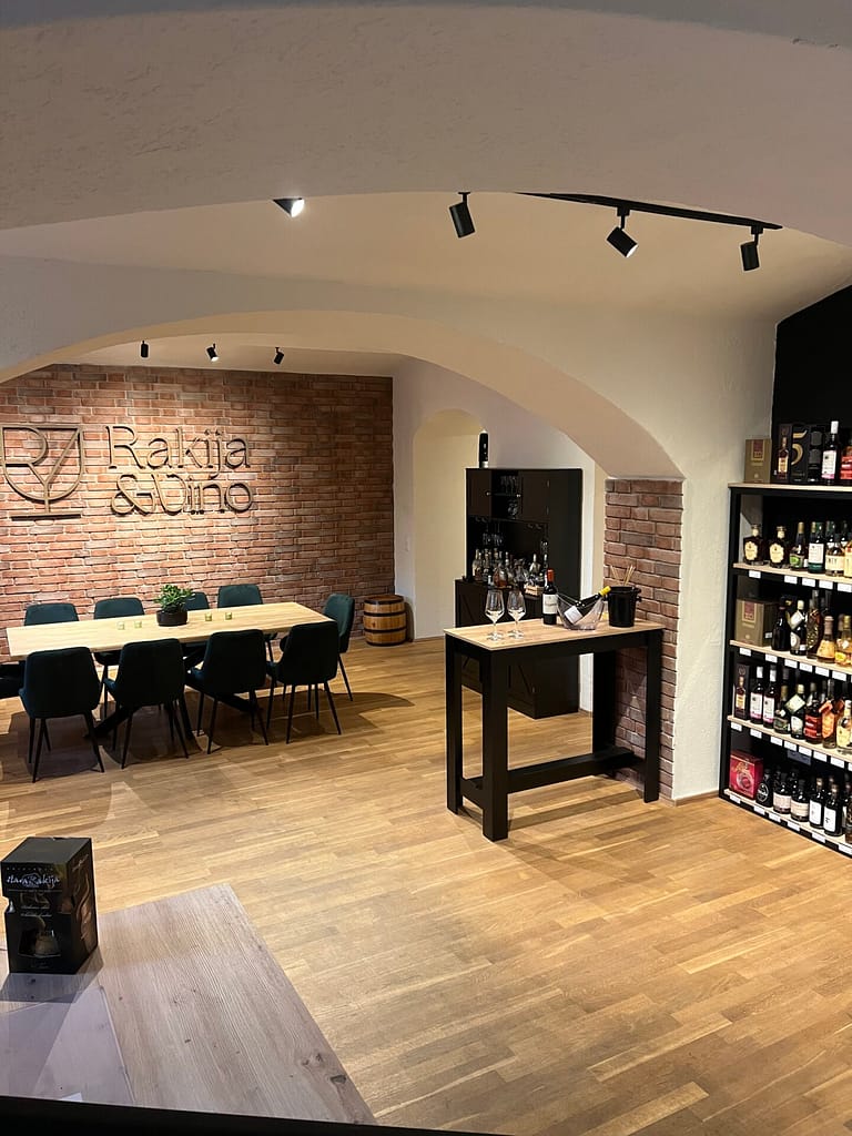 Rakija Vino Eventkeller mieten Wien 5.jpeg