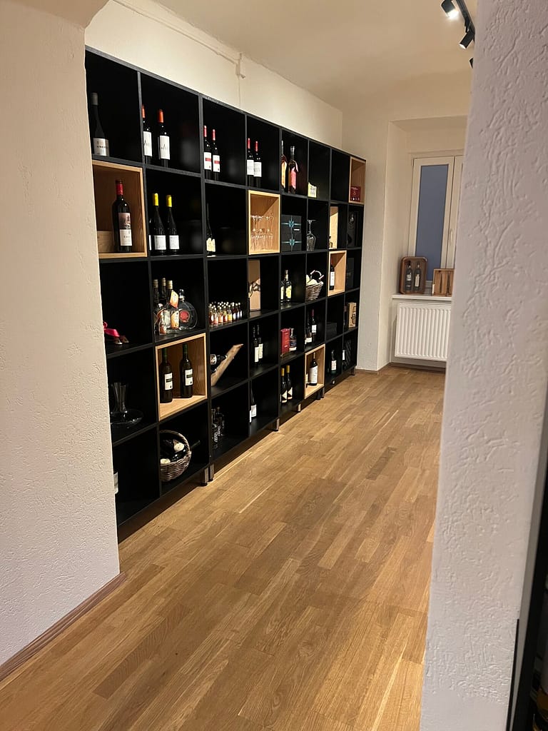 Rakija Vino Eventkeller mieten Wien 7.jpeg