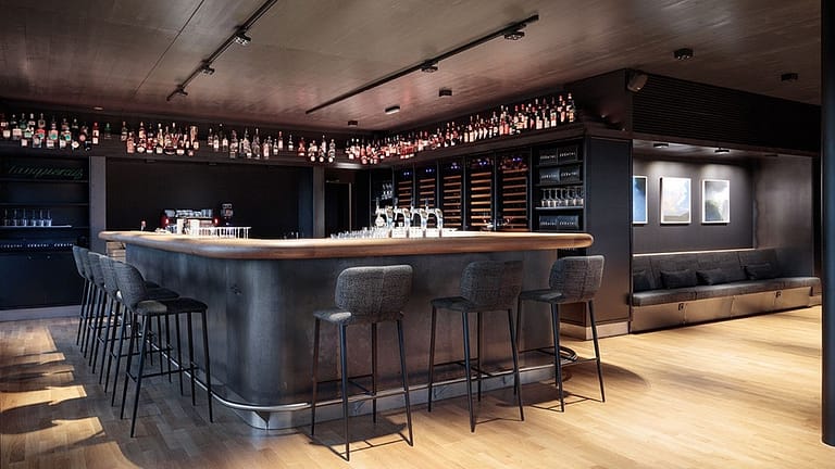 Bar.jpg