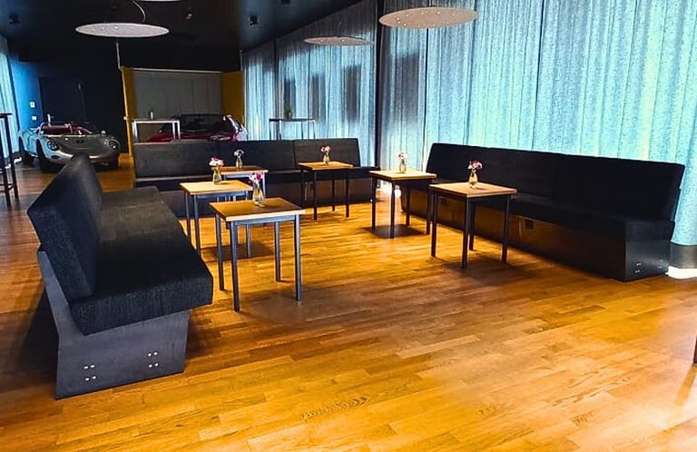 Lounge UForm.jpg