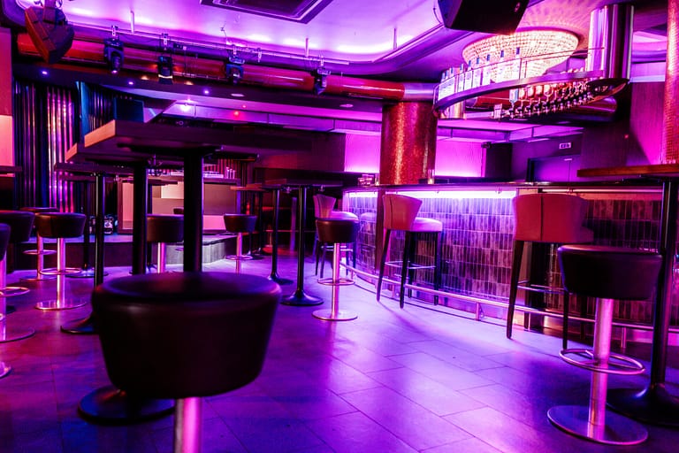Club2jpg 1.jpg