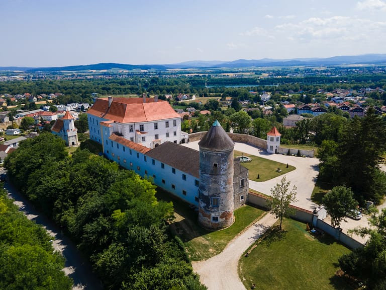 Schloss Viehofen St. Poelten Hochzeit Location Event 4.jpg