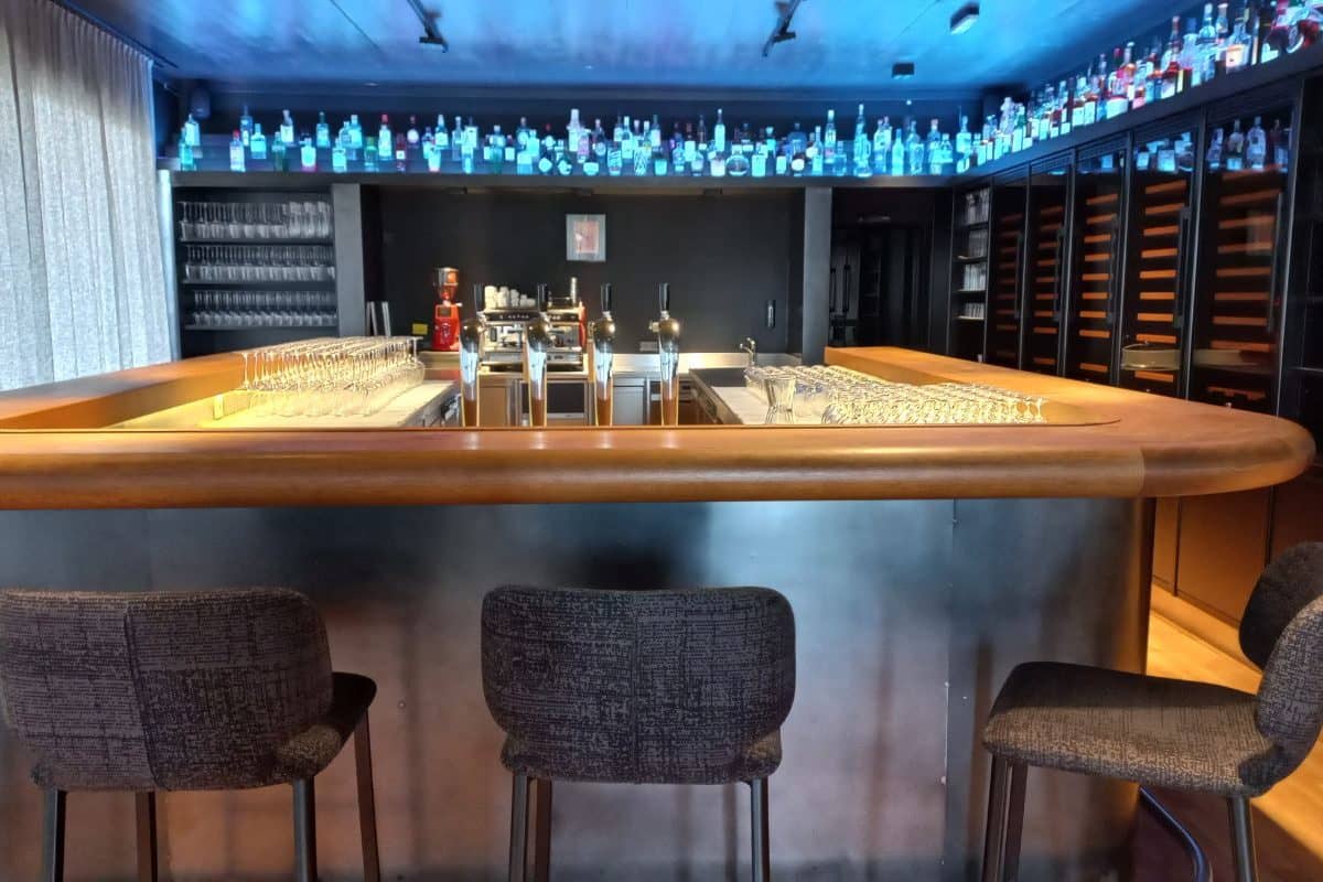 Bar1 3.jpg
