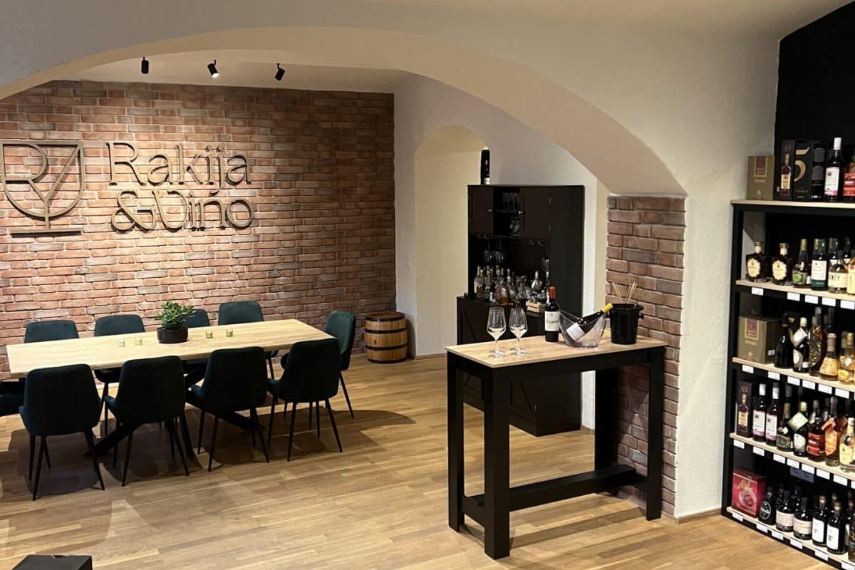 Rakija Vino Eventkeller mieten Wien 5.jpeg