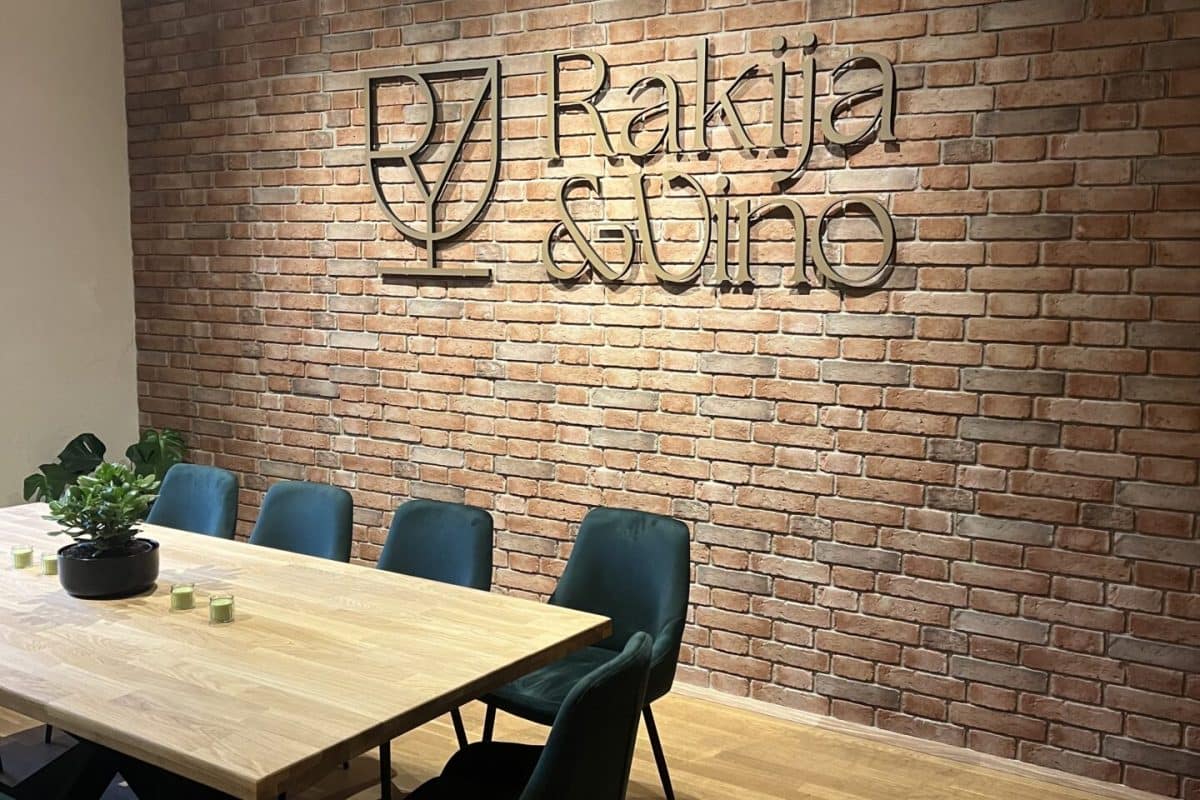 Rakija Vino Eventkeller mieten Wien 6.jpeg