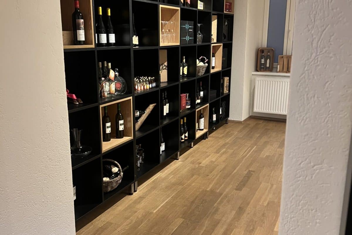 Rakija Vino Eventkeller mieten Wien 7.jpeg