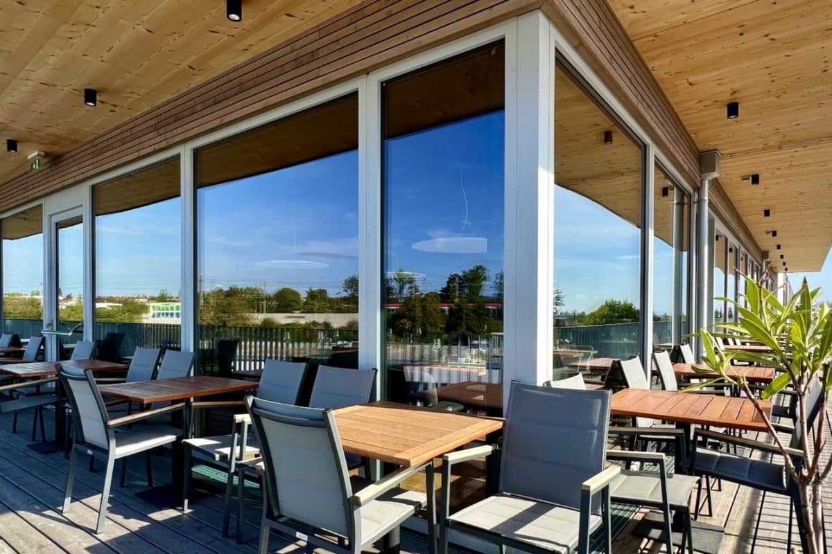Terrasse Eventbereich.jpg