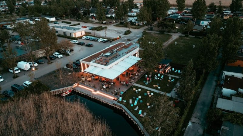 Tesla am See Rust Eventlocation Burgenland Hier Feiern 25.jpeg