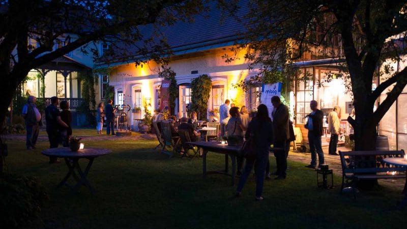 Villa Kunterbunt Pressbaum Eventlocation Hochzeit Hier Feiern 1.jpg