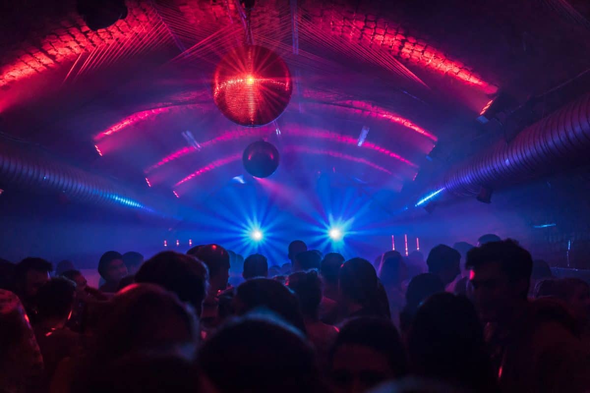 weberknecht wien club kellergewoelbe party 2.jpg