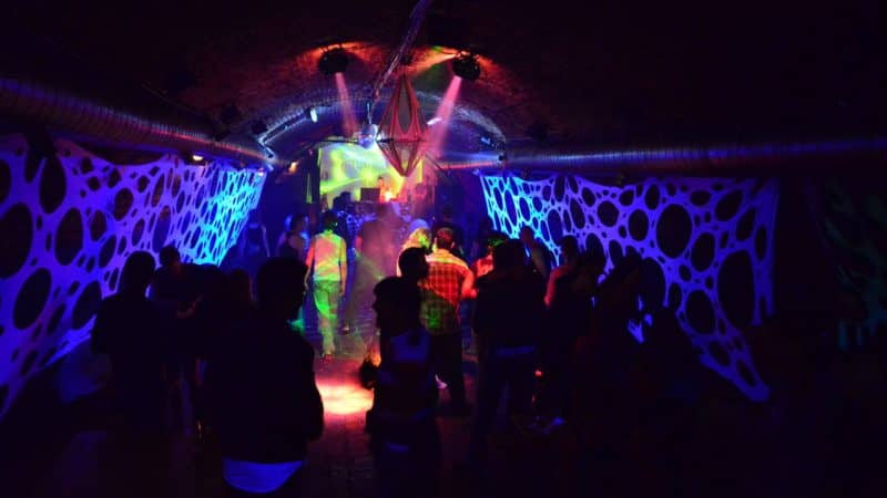 weberknecht wien club kellergewoelbe party 3.jpg